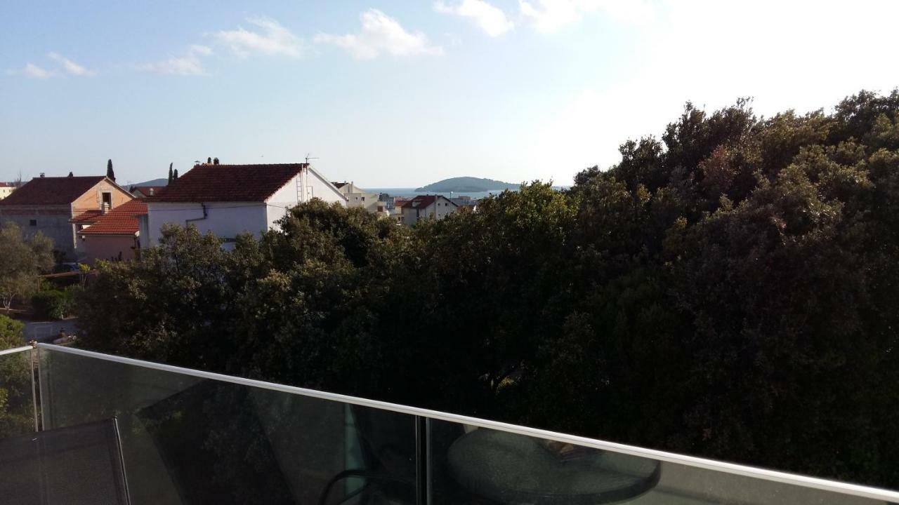 Apartments Durda 希贝尼克 外观 照片