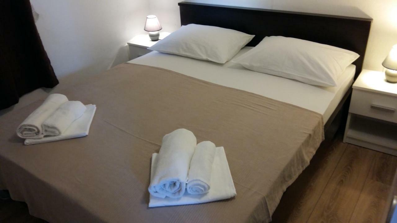Apartments Durda 希贝尼克 外观 照片