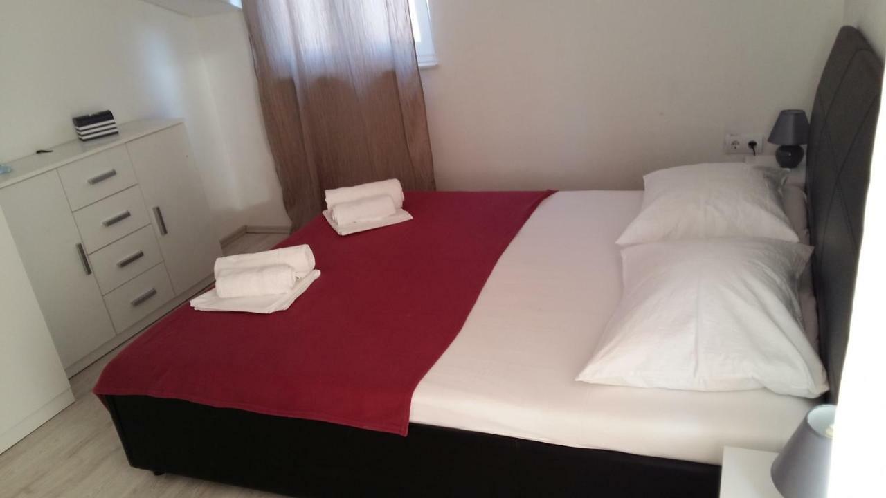 Apartments Durda 希贝尼克 外观 照片